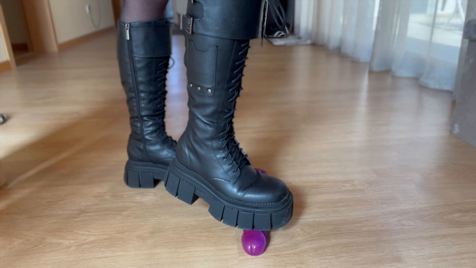 Goddess Roxy - Your Pain Is My Pleasure -Handpicked Jerk-Off Instruction